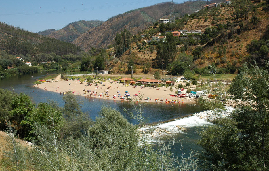 Praia fluvial de Palheiros e Zorro, Portugal, Portugal